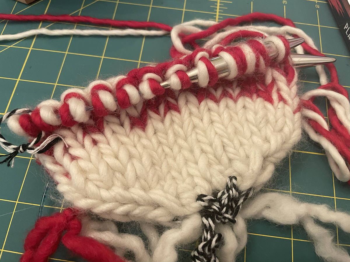 The completed toe section with my modifications: there are no holes and the increases are very smoothly integrated into the toe's shape.